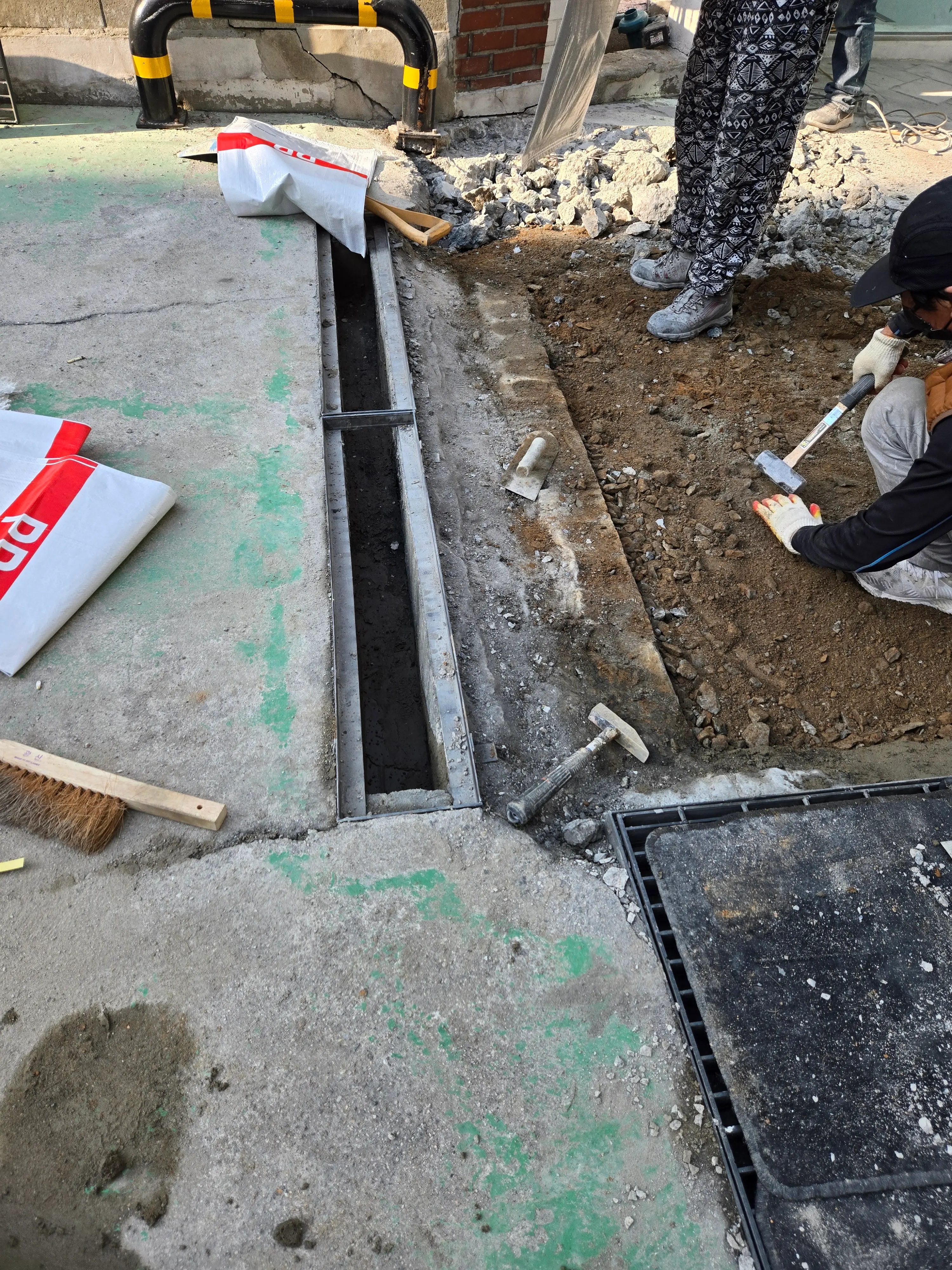 주차장 에폭시 시공 작업 사진 8