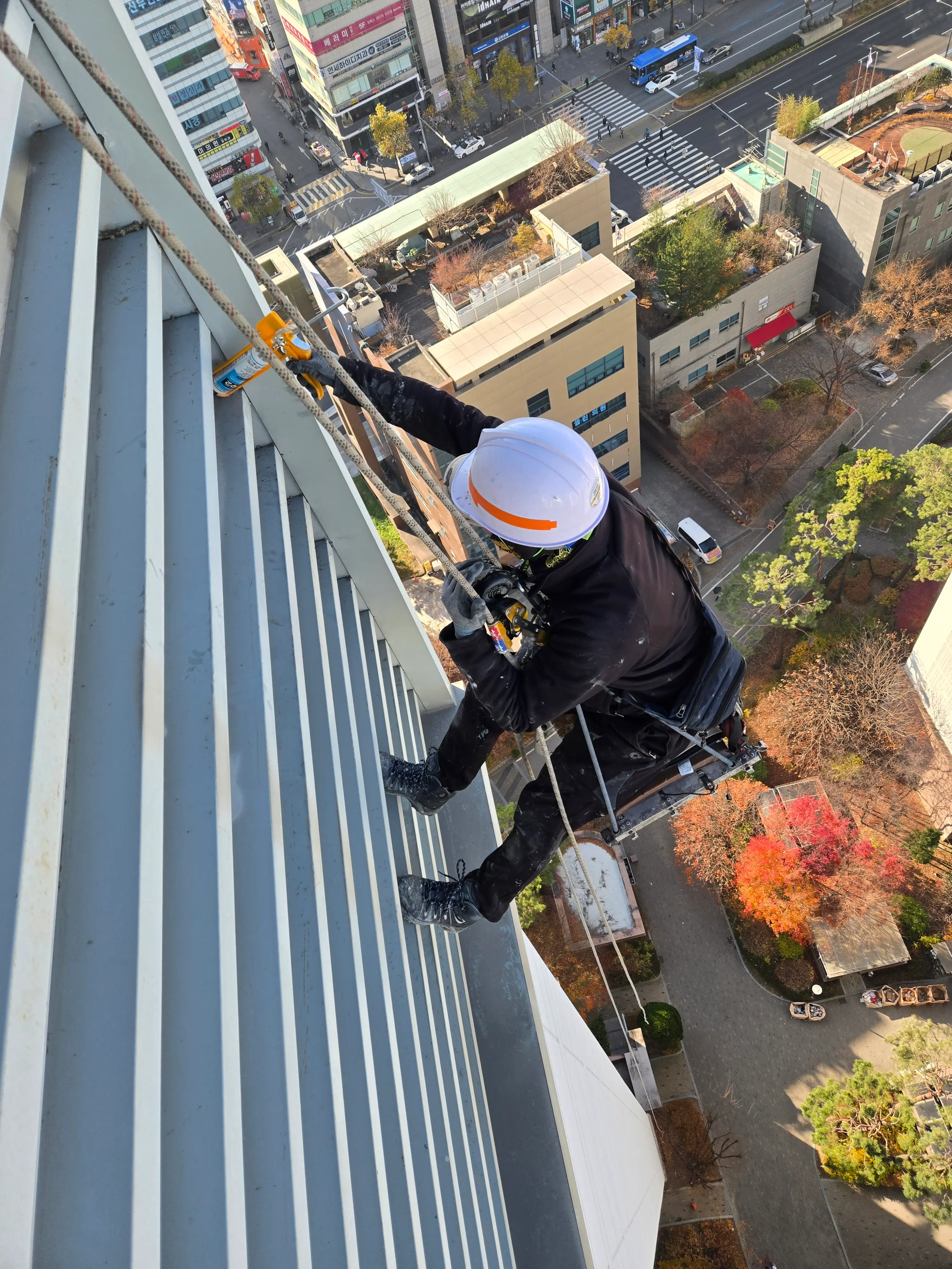 외벽 발수제 시공 작업 사진 8