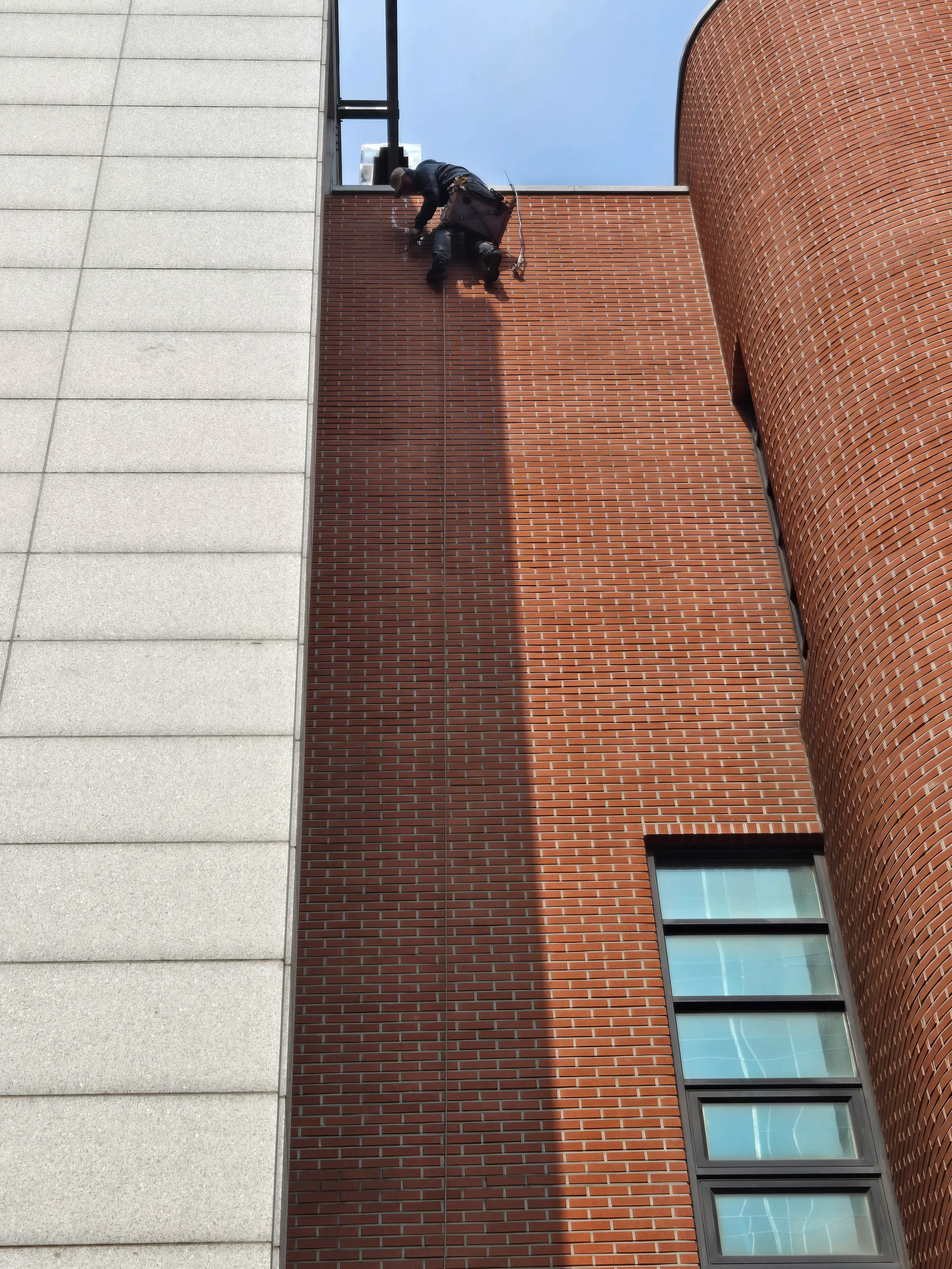 외벽 발수 코팅 (로프작업) 시공 작업 사진 2